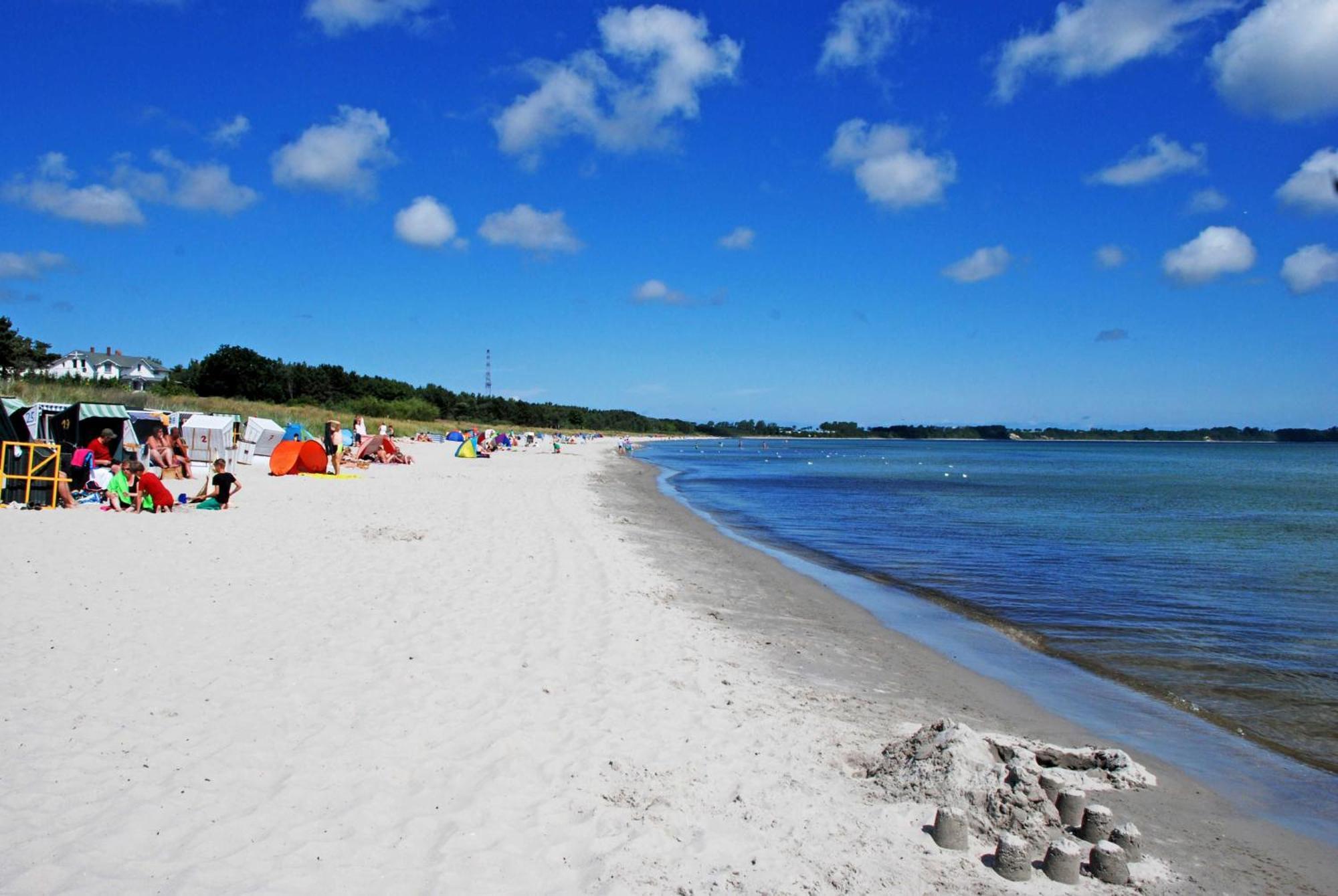 Schoene Ferienwohnungen In Sassnit Sassnitz Esterno foto